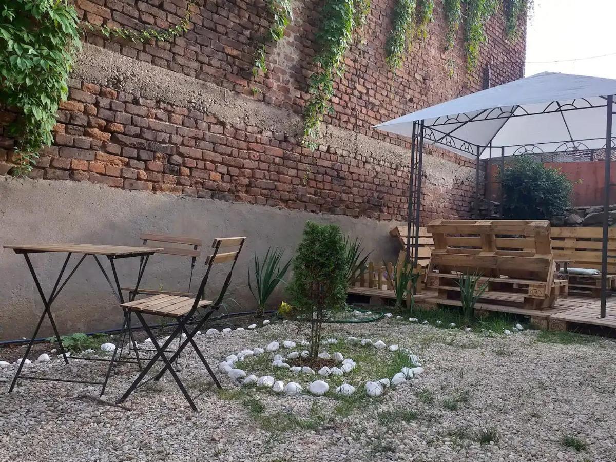 Entire Central House With Guest Rooms & Garden Sofia Bagian luar foto