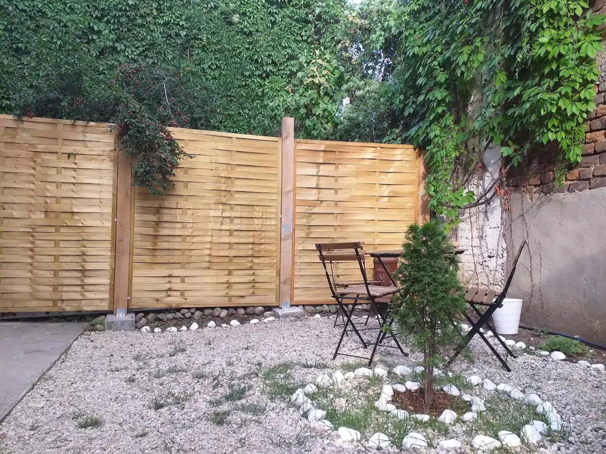 Entire Central House With Guest Rooms & Garden Sofia Bagian luar foto