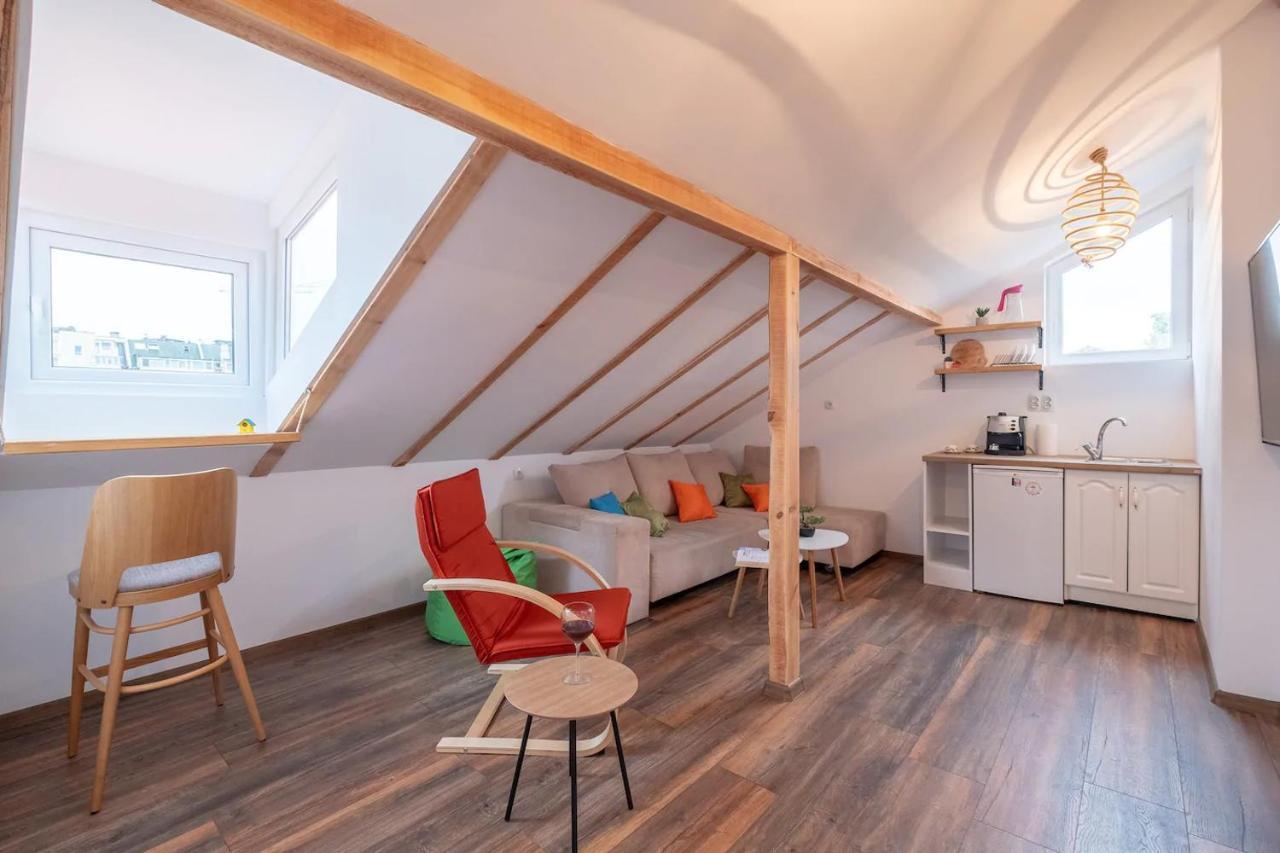 Entire Central House With Guest Rooms & Garden Sofia Bagian luar foto