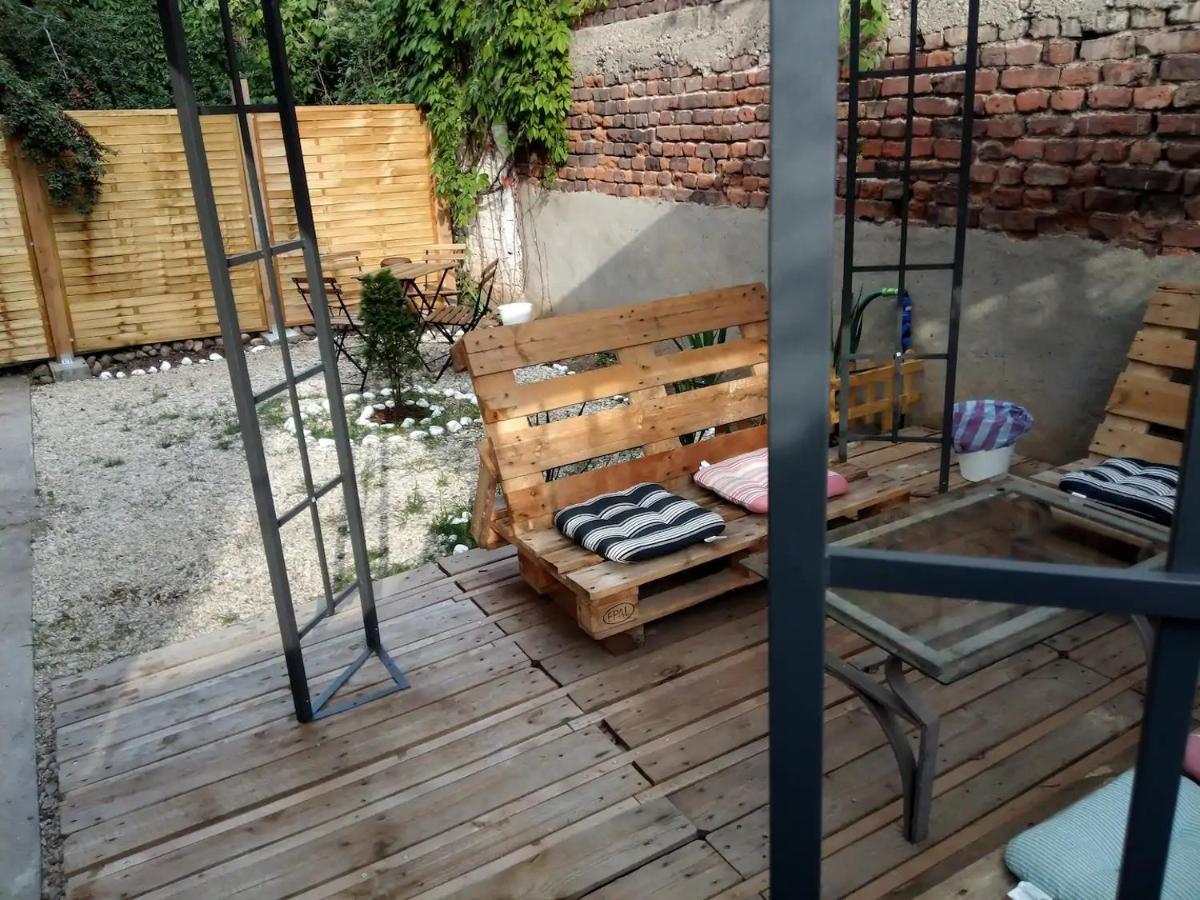 Entire Central House With Guest Rooms & Garden Sofia Bagian luar foto